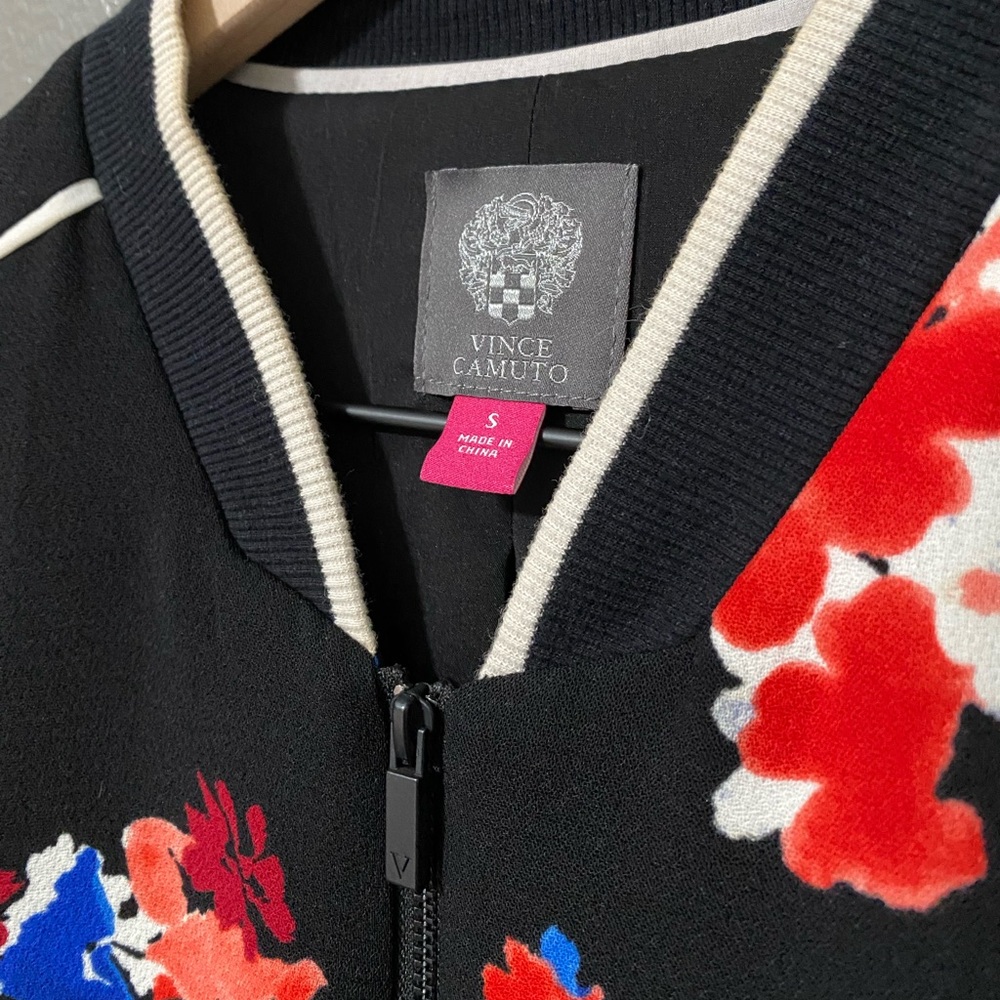 Vince Camuto floral bomber jacket - Picture 6 of 7